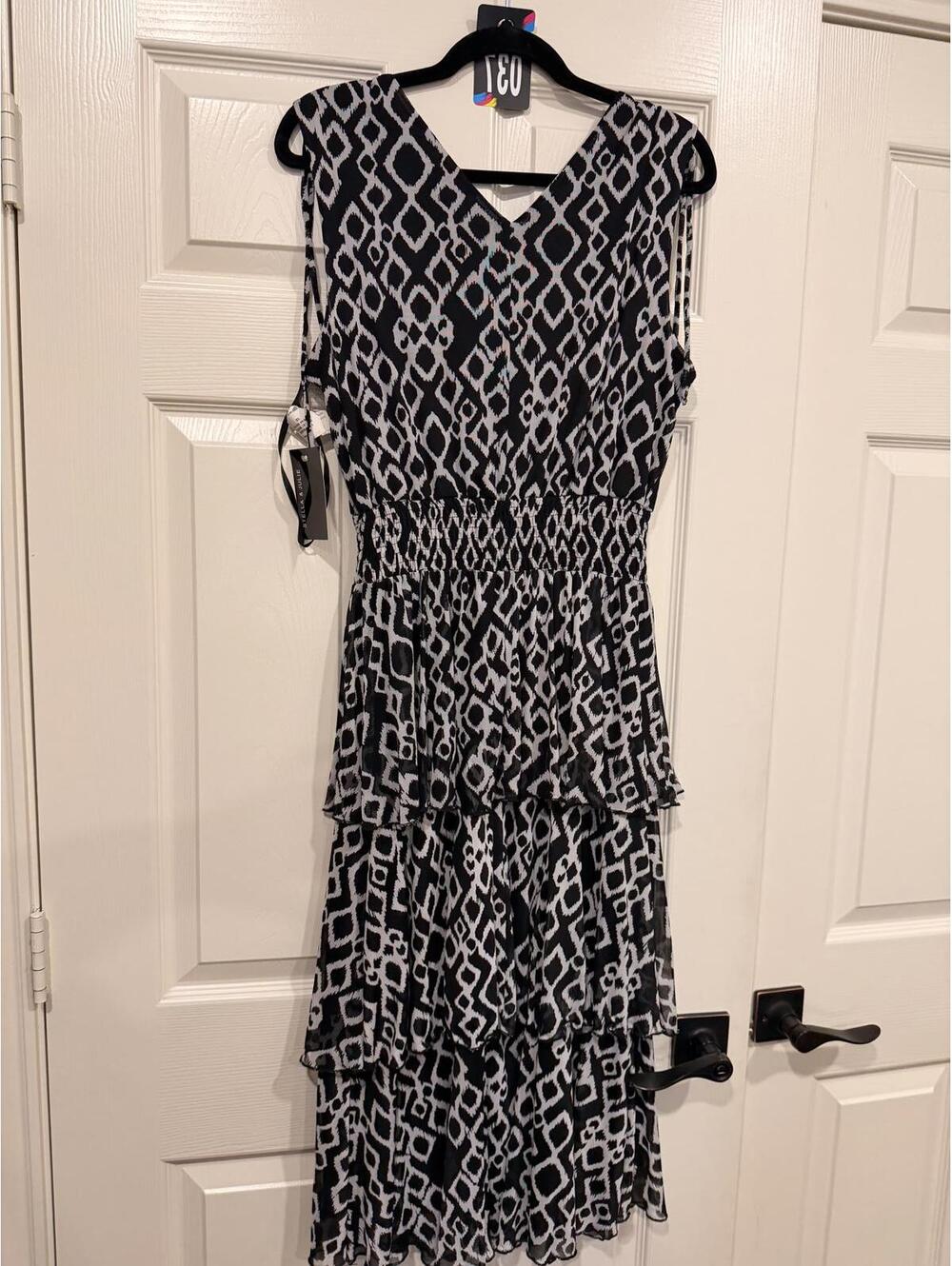 #37 STELLA & JULIE Sz. 12 tiered dress - Picture 8 of 9